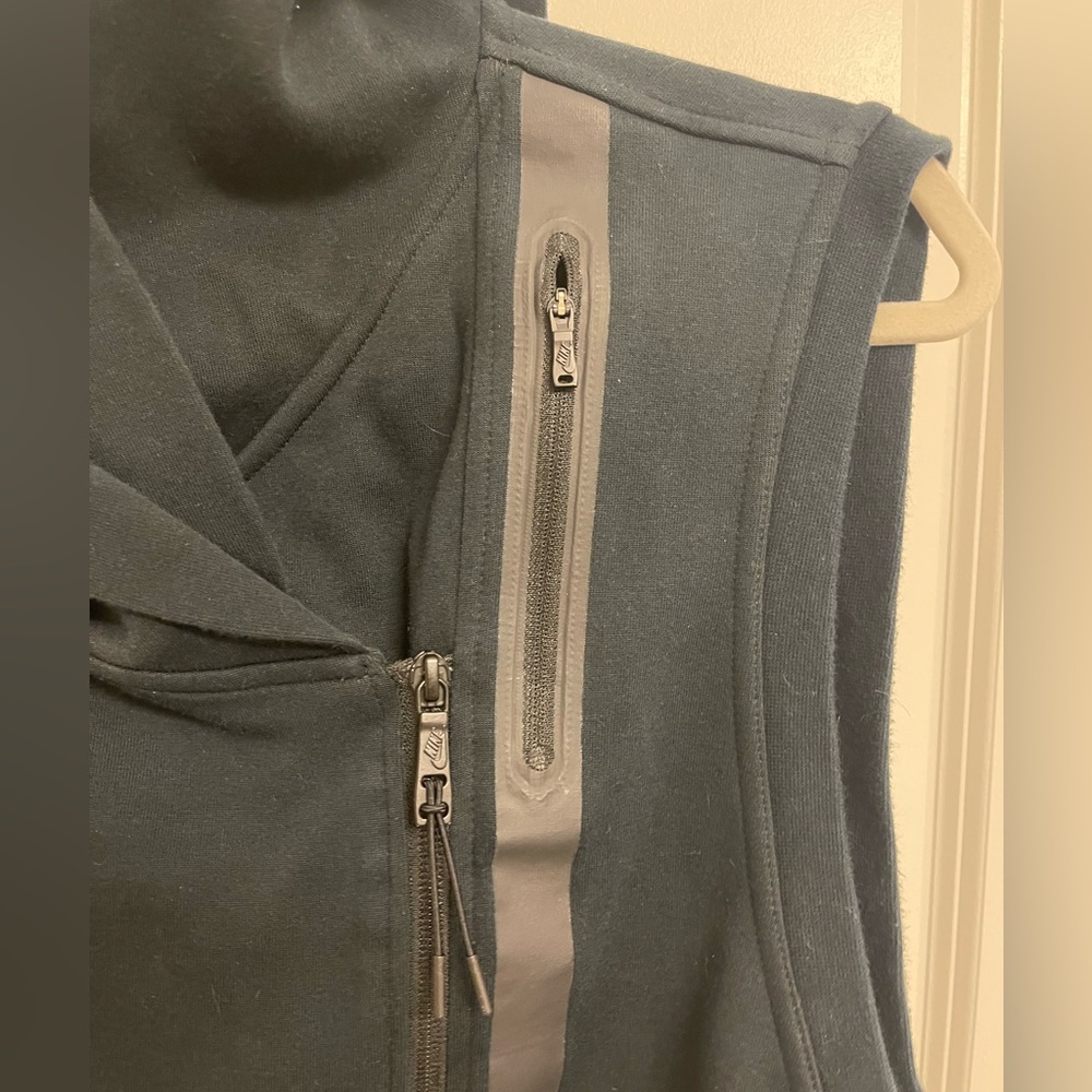 Black Nike Athleisure Vest - Picture 3 of 4